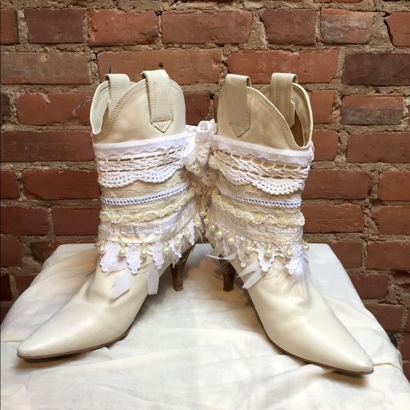 VINTAGE ALTERED White Leather Cowgirl Boots - Picture 8 of 8